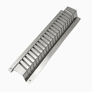Fabrication sur mesure de pièces en tôle d'acier inoxydable découpées au laser, pliées par CNC, pour canaux de drainage et grilles d'aération - Product Image 2