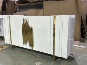 <span class=keywords><strong>Buffet</strong></span> contemporain en bois doré, 2 portes, 2 étagères, poignées métalliques durables, design rectangulaire élégant, pour la maison, la salle à manger, la chambre - Product Image 3