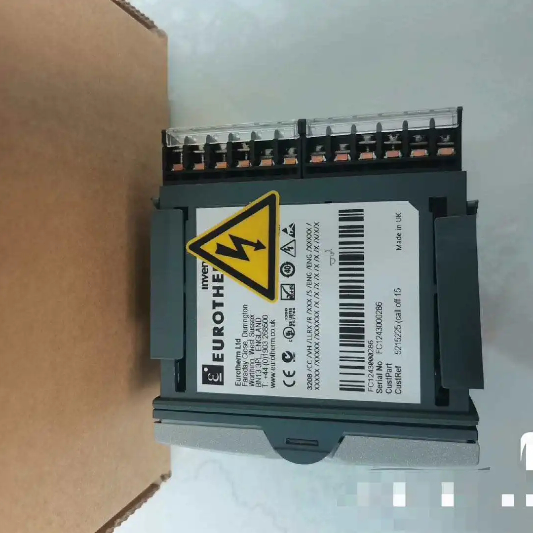 Régulateur De Température Eurotherm 2404 - Équipement Contrôle De Processus, Occasion, Fonctionnel