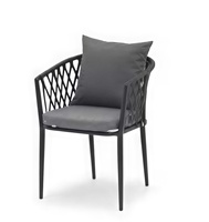 Ensemble de 5 chaises de salle à manger d'extérieur modernes et durables, ton foncé, avec cadre en aluminium, dossier en corde, accoudoirs et plateau en verre céramique, résistant aux intempéries