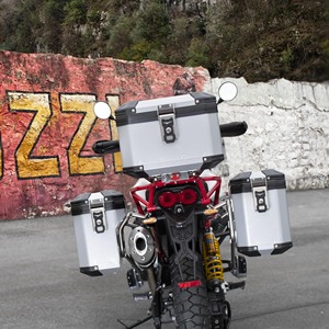 Valise latérale universelle pour moto <span class=keywords><strong>HONGBAO</strong></span> MTB38 en alliage d'aluminium de qualité supérieure, 38L, étanche, anti-collision, pour le tourisme d'aventure - Product Image 3