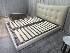 Cama Moderna Tapizada en Cuero Suave para Sala de Estar, Hotel, Valia - Product Image 4
