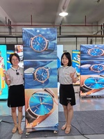 Chine Usine Intérieur Numérique Signalisation Wifi 4G USB P1.9 P2 P2.5 P3 LED Fenêtre Bannières Vidéo Mur Conseil LED Affichage Affiche Écran