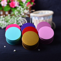 Boîte ronde en fer blanc pour la Saint-Valentin, biscuits colorés, bonbons, chocolat, thé sucré