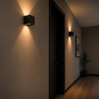 Applique murale extérieure carrée moderne noir mat, étanche IP65, double tête LED haut/bas, vente en gros usine