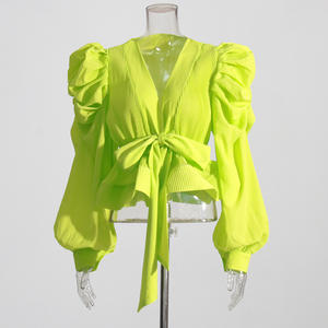 Zhezhe Nieuwkomers V-Hals Poff Mouw Geplooide Dames Shirts Voor Dames Met Ruches Met Veters Taille Damesblouses - Product Image 3