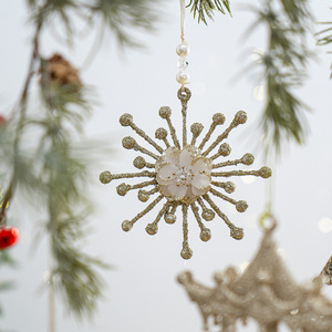 Adornos Navideños de Alta Gama con Forma de Copo de Nieve, Carruaje y Ángel - Product Image 3