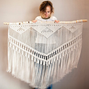 Tapiz de Pared de Macramé Hecho a Mano Timeless Spark - Product Image 1