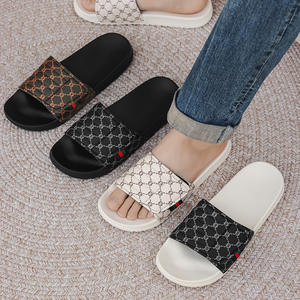 Sandales pour hommes tendance, noires, de luxe, pour la plage, acceptant le logo personnalisé, vente en gros en usine - Product Image 1