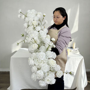 Camino de Mesa con Flores de Rosa para Decoración del Hogar, Personalización de Fábrica, Decoración para Eventos de Boda - Product Image 1