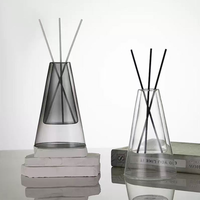 Vase en verre transparent à double paroi de 180ml Aromathérapie sans flamme pour diffuseur de roseaux Bouteille en verre de luxe en forme de cône Home Deco