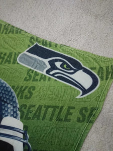 <span class=keywords><strong>Manta</strong></span> de Franela Cómoda con Diseño de <span class=keywords><strong>Casco</strong></span> de los Seattle Seahawks, <span class=keywords><strong>Manta</strong></span> para Bebé, para la Hora del Almuerzo, <span class=keywords><strong>Manta</strong></span> Cálida para Sofá o Cama, Personalizable con 32 Equipos - Product Image 2