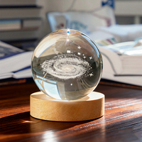 Boule de cristal de 60 mm gravée au laser 3D représentant le système solaire, avec base en bois et lumière LED, lampe de nuit, décoration d'intérieur