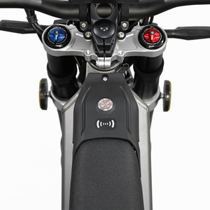Moto tout-terrain TALARIA pour adultes, moteur sans balais 5000W, 3 vitesses, cadre en acier, batterie lithium 60V Li TALARIA Players - Product Image 3
