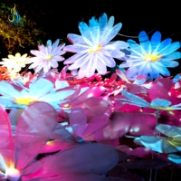 Anpassbare Traumhafte Blumen-Chinesische Laterne Handgefertigte Wasserdichte Festival-Laterne für Garten- und Parkdekoration bei Nacht
