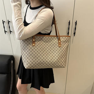 Nouveau sac fourre-tout tendance pour femme 2026, en PU imperméable avec doublure en polyester, sac à bandoulière - Product Image 5