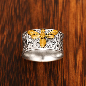 Anello 3D a Forma di Falena, Accessorio Unisex Vintage per Uso Quotidiano e Feste - Product Image 2