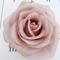 Fleurs décoratives artificielles têtes de roses en soie pour décoration de mariage