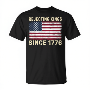 Camiseta patriótica con bandera estadounidense de "Rechazando a los reyes desde 1776" - Product Image 2