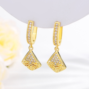 Boucles d'oreilles pendantes plaquées or 14 carats pour femmes, nouveau design classique, mode soirée, en laiton inaltérable avec zircon et pendentif cœur <span class=keywords><strong>Duster</strong></span> - Product Image 6