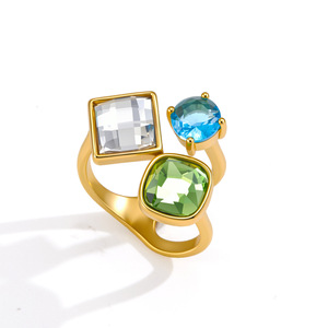 Bague en acier inoxydable plaqué or 18 carats avec zircone cubique, style européen-américain, design sophistiqué, bijoux empilables pour femmes - Product Image 5