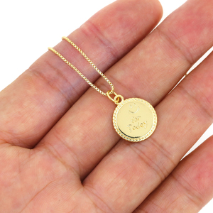 Collar con Colgante de Abeja y Estrella de la Suerte Estilo Vintage Chapado en Oro de 18K con Cadena de Latón con Circonitas Cúbicas para Fiestas, Regalo de Joyería - Product Image 3