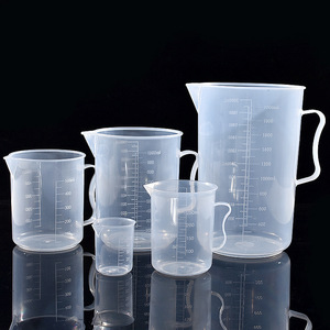 Tasses à mesurer en plastique transparent 50 ml 250 ml 500 ml 1000 ml 2000 ml avec graduations pour la pâtisserie et l'utilisation en cuisine - Product Image 1