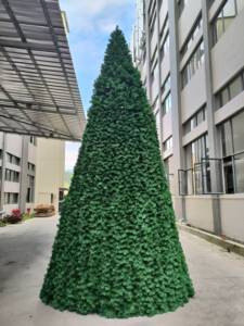 Maßgefertigter 6M <span class=keywords><strong>Outdoor</strong></span>-Stehender PVC-Weihnachtsbaum Riesige Feiertagsdekoration für Einkaufszentren Kundenspezifischer Großer Weihnachtsbaum - Product Image 2