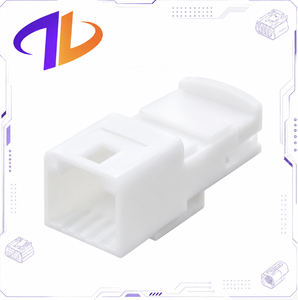 1565804-2 TH 025 Conector Eléctrico Automotriz de 8 Pines Macho Sin Sellar, Carcasa para Arnés de Cables, Contacto de Cobre de 0.64mm, 12V 3A, Nylon - Product Image 1