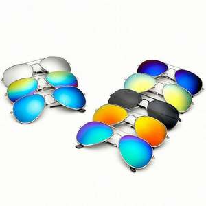 Lunettes de soleil de conduite rétro tendance pour hommes et femmes, monture large colorée, protection UV400, en alliage, style pilote - Grande Vente - Product Image 1