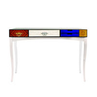Décoration d'intérieur nordique, table console moderne de luxe avec tiroirs faits à la main, accents en miroir et en verre, poignées en laiton et finitions personnalisables