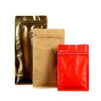 Bolsas de almacenamiento de alimentos para mascotas Bio PLA Kraft con estampado personalizado de 250g/12 Oz, válvula de grano de café negro biodegradable con cremallera y fondo plano