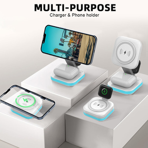 <span class=keywords><strong>Cargador</strong></span> Inalámbrico 5 en 1 <span class=keywords><strong>de</strong></span> 15W para Teléfonos, Relojes y Auriculares con Luz Nocturna Azul y Salida <span class=keywords><strong>Tipo</strong></span>-C - Product Image 2