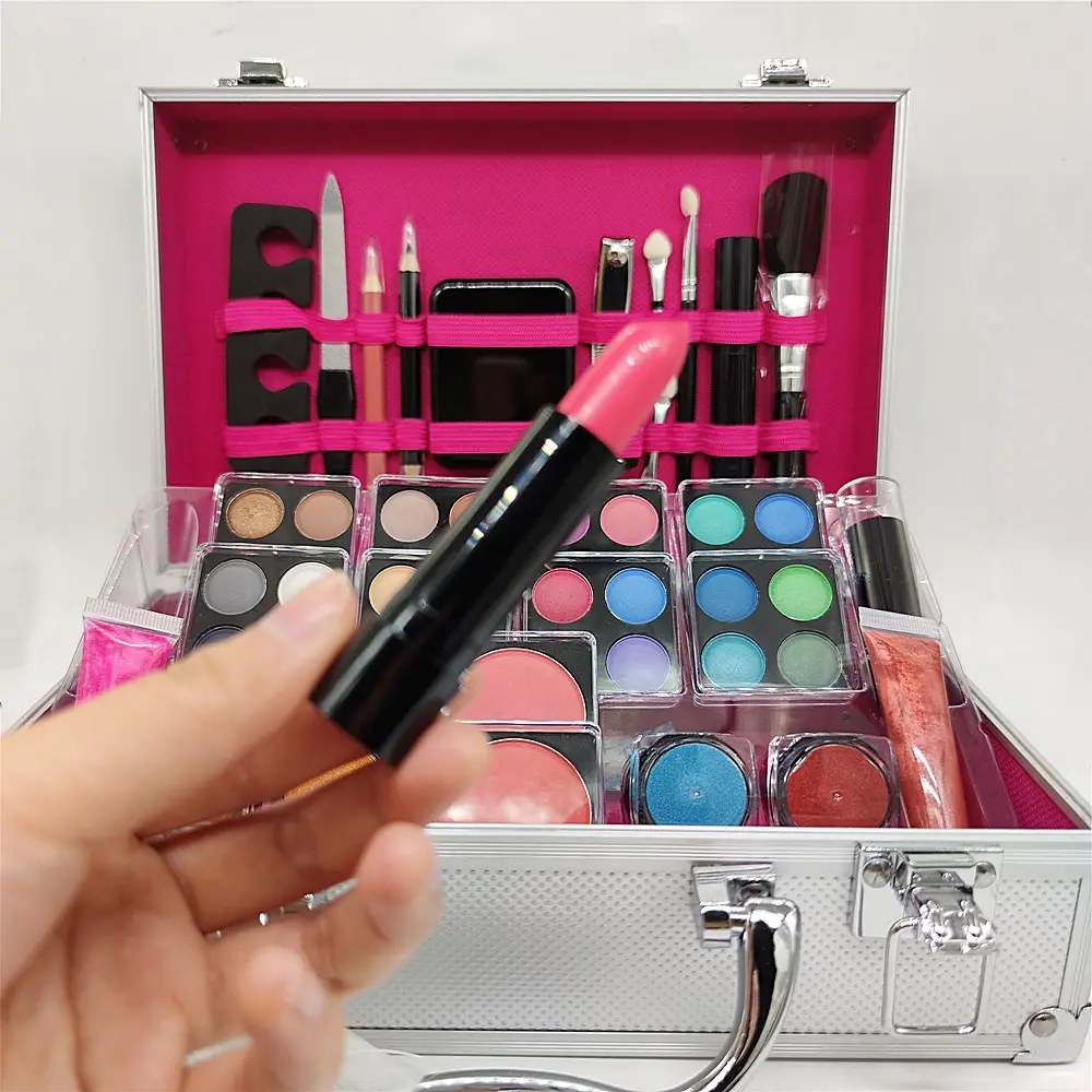 In Een Cosmetische Voor Reizen Meisje Make-Up Kit Draagbare Goedkope Alle Kleur Doos Modieuze Gezicht Cosmetica Facial Make-Up Gemakkelijk Gekleurde