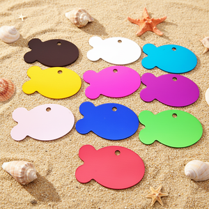 Plaques d'identification pour animaux de compagnie en aluminium anodisé en forme de <span class=keywords><strong>poisson</strong></span>, 10 couleurs, durables, gravées au laser, pour chats et chiens, technique de marquage - Product Image 1