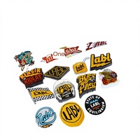 Autocollants en vinyle adhésif PVC imperméable imprimés sur mesure, papier synthétique rond avec logo de marque pour l'emballage, cartes de remerciement