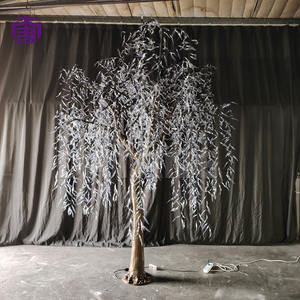 Lumière LED en forme de saule avec branches lumineuses en cascade pour la décoration de Noël et les mariages/événements en extérieur - Product Image 6