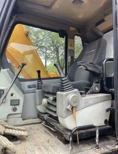 Excavadora de Ruedas Hyundai de 15 Toneladas Fabricada en Corea del Sur, HY150LC-7 de Segunda Mano con Motor, Capacidad de Cucharón de 1.2m, 1 Año de Garantía - Product Image 5