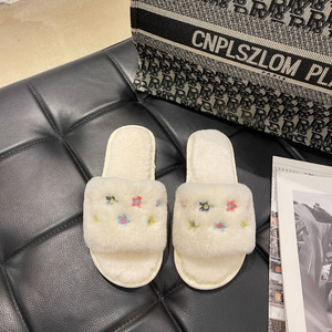Nouvelles pantoufles d'intérieur automne/hiver 2025 à bout ouvert, brodées de fleurs, en coton chaud - Product Image 6