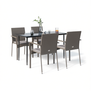 Set da Pranzo da Giardino in Rattan Grigio PE per 4 Persone, Struttura in Acciaio, Arredamento da Esterno dal Design Contemporaneo - Product Image 1