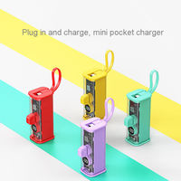 Benutzer definierte 2-in-1-Anschlüsse Tragbare Kapsel Mini Power Bank 5000mAh 10W/22,5 W Schnell ladung Smart LCD-Display Transparentes Telefon ladegerät