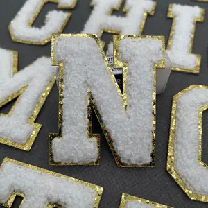 A-Z warna Glitter huruf Chenille emas pada Sticker Patch Custom bordir merasa Patch besi pada huruf Chenille