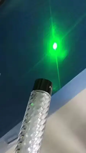 Superheldere Handheld Top Laserlicht Verkeer Geleid Stokje Met Fluitje - Product Image 3