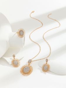 Conjunto de Lujo de Tres Piezas de Acero Inoxidable para Mujer, con Colgante de Girasol Geométrico con Circonitas y Diamantes, para Bodas, Fiestas y Regalos - Product Image 4