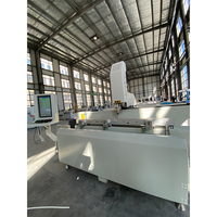 Machine de perçage et de fraisage CNC OUWO 2026 1800 mm avec système d'entraînement servo complet à trois axes pour fenêtres et portes en aluminium