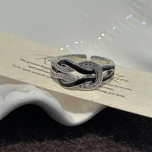 Anillo Abierto de Plata Pura S925 con Diseño de Nudo y Microincrustaciones de Circonita Vintage, Bañado en Oro Rosa y Rodio, con Esmalte Negro - Product Image 5