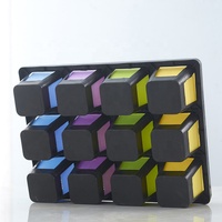 Plateau de pots de pépinière en plastique avec différentes couleurs et tailles