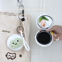 Ventes Flash Usine : Miroir de Maquillage Pliant Créatif et Tendance en Peluche Douce en Forme d'Animal, Porte-clés et Breloque de Sac – Cadeau Promotionnel en Gros