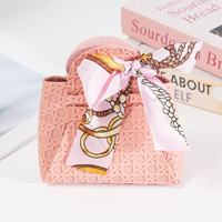 Vente en gros de boîtes à bonbons créatives pour mariage avec motif tissé, emballées avec un ruban et du cuir