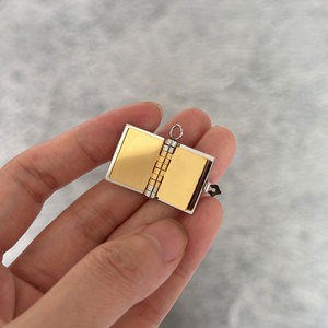 Colgantes y dijes de moda de acero inoxidable 316L chapados en oro PVD de 14K y 18K personalizados DIY, dije de libro para pulsera para la fabricación de joyas - Product Image 5